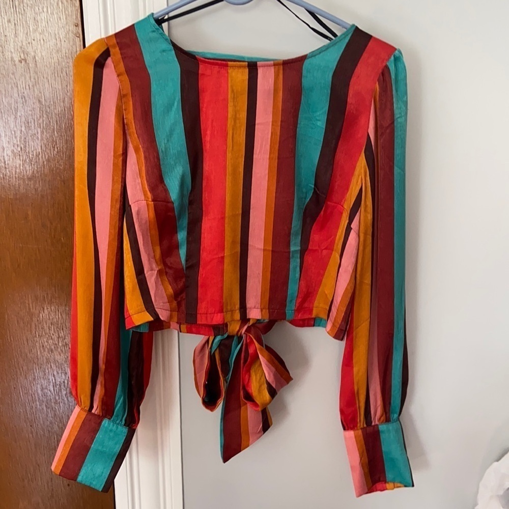 Forever 21 size large adorable top